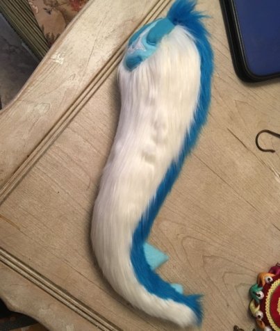Tail 5